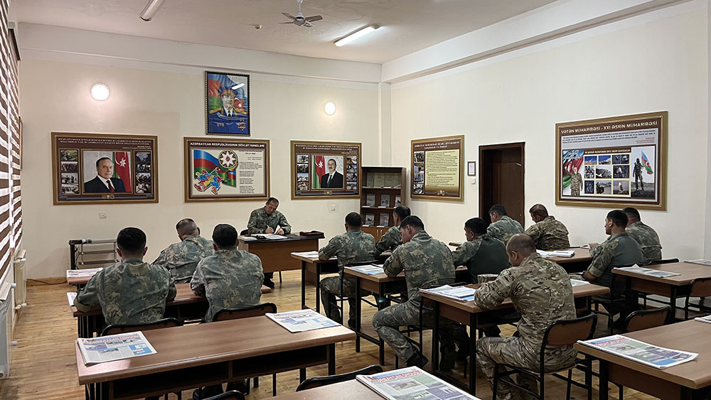 Azerbaijani soldiers compete in Army-led orienteering event (PHOTO)