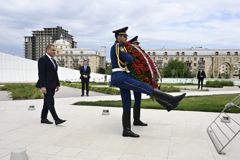 Speaker of Pakistan’s National Assembly visits Victory Park in Baku (PHOTO)